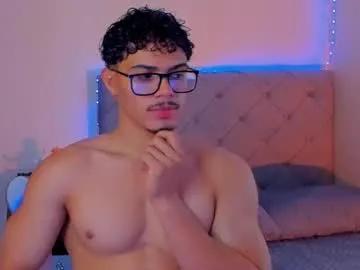 Freechat maxiimus__ on Chaturbate