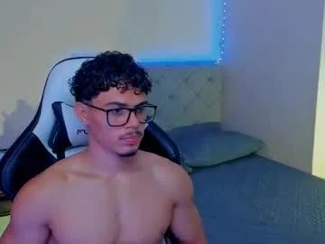 Freechat maxiimus__ on Chaturbate