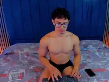 Freechat maxiimus__ on Chaturbate
