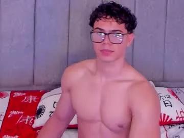 Freechat maxiimus__ on Chaturbate