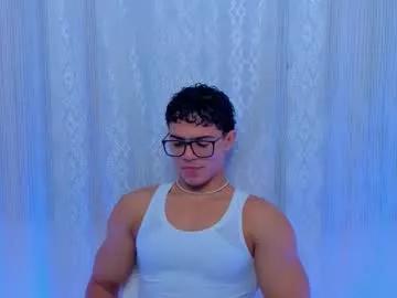 Freechat maxiimus__ on Chaturbate