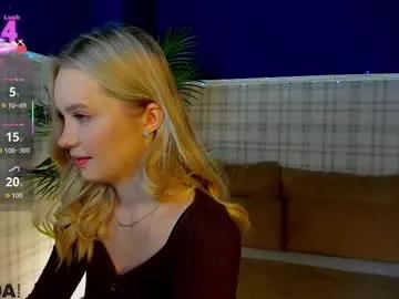 melanie_ryer — Make my T-shirt wet [449 tokens left] Hello everyone, my name is Melanie!Thanks for the 13,000 subscribers, I love you very much! #shy #new #blonde #18 #feet