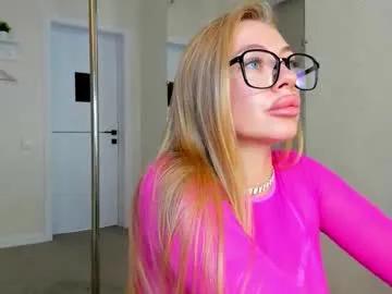 melissa_whitee — GOAL: show the ass in the dog's pose [60 tokens remaining] Welcome to my room! #Hairy #redhead #German #bigpussylips #new