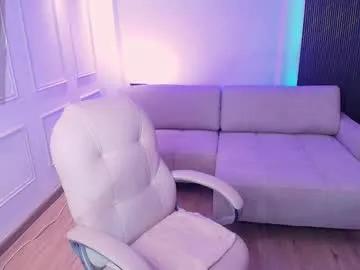 melissaa_smith_ — GOAL: finger in pussy [70 tokens remaining] Tip Favorite 55Tks NTMU say me 