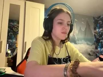 melonygriffen — Hello im Aria! Goal - hot dance<3  #new #teen #shy #18 #cute [0 tokens remaining]