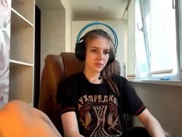 melonygriffen — Hello im Aria! Goal -change into a dress<3  #new #teen #shy #18 #cute [75 tokens remaining]