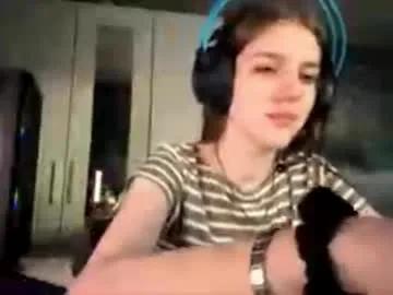 melonygriffen — Hello im Aria! Goal - make my day<3  #new #teen #shy #18 #cute [48 tokens remaining]