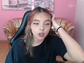 mia_foster_t — Welcome to my room! - Goal: My first Goal [293 tokens left] null