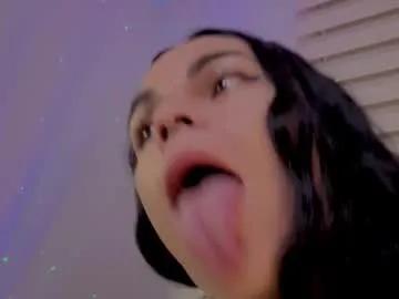 Freechat miavero on Chaturbate