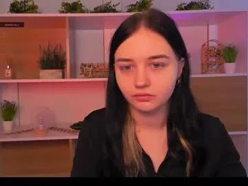 miki_ti — GOAL: funny dance [80 tokens remaining] Welcome to my room! #new #18 #pretty #young #smoke
