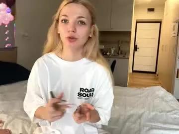 mildaleggette — Play with me via Lush;3 Goal: Make me smile;3 #new #shy #blond #teen #18 [20 tokens remaining]
