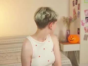 mimipuff — Goal: wish me luck on my 9th day! Hey! Im a super sport start! Maybe make me a CB star? #new #shy #18 #teen #bigboobs [19 tokens remaining]