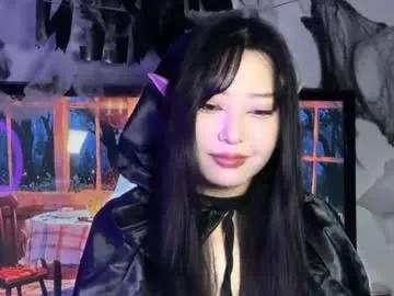 Chaturbate mirafloat is Freechat mirafloat — Which side do you prefer? The light or the dark? #nonude #cosplay  #asian #halloween