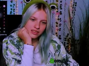 miriam_crazy — GOAL: new headphones [999 tokens remaining] Welcome to my room!  #cute #c2c #18 #lovense #nonude