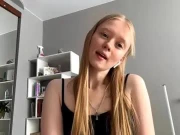 mittietonge — hii, how are you dooooing today? GOAL: hi-hii!!! #new #teen #student #18 #blonde [0 tokens remaining]