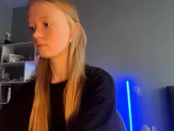 mittietonge — hii, how are you dooooing today? GOAL:  Hello how are you doing?! #new #teen #student #18 #blonde [0 tokens remaining]