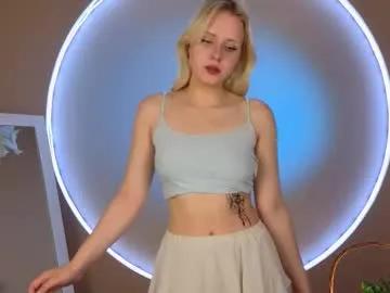 mol_l_y — Goal: turn around | Hello, my name Molly it's my first day here | #blonde #shy #18 #bigass #new [25 tokens remaining]
