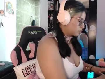 molly_shake — Hello my faithful friend, I am playing some video games but I would love to interrupt me with your vibrations !! #shower #curvy #daddy #lovense #bdsm #natural