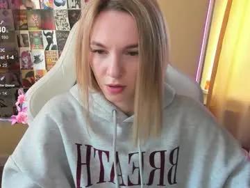 mollydevonn — GOAL: slap ass x6 [21 tokens remaining] I'm glad to see you in my room! #18 #blonde #feet #nonude #new