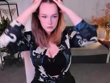 mollyparrk — playful and innocent vibe, is there a time for the game? #18 - Goal: kisses [33 tokens left] #new #bigboobs #bigass #curvy