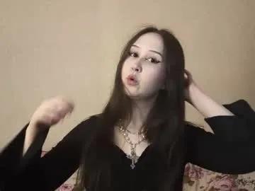 monibronce — a little dance :3 Hi dear, i'm Mia and welcome to my room: [0 tokens remaining]