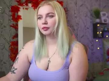 Freechat moon_valkyriie on Chaturbate