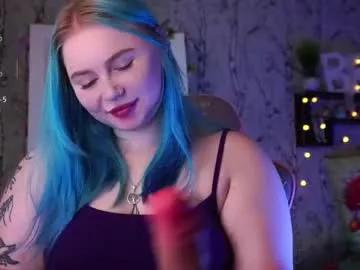 Freechat moon_valkyriie on Chaturbate