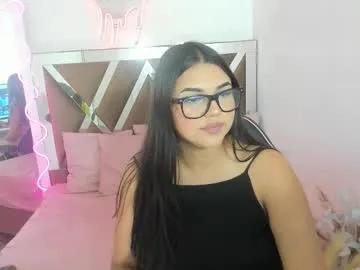 mou_tay — GOAL: Finger in pussy [68 tokens remaining] Welcome to my room! #feet #asian #bigboobs #young #new