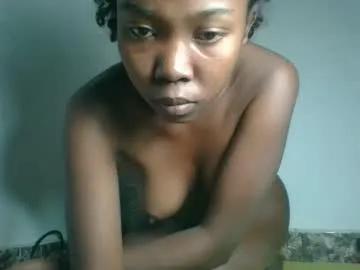 nanah0520 — Voyons si vous pouvez me faire rougir... ou plus  [3995 tokens remaining]