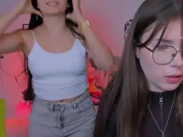 nicole_muah — GOAL: my first goal [111 tokens remaining] Welcome to my room! #pvt #18 #fun #shy #brunette