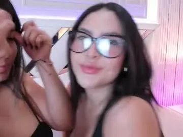 ninablooms01 on Chaturbate 