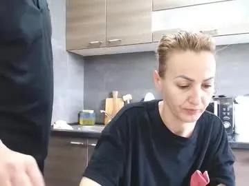 no_limit_coupl3 — Welcome to my room! - Goal: blowjob [127 tokens left]