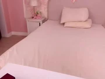 Freechat oneblondenicole on Chaturbate