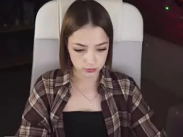 pambeeslyy — GOAL: hi [28 tokens remaining] Hi let's get to know each other #young #shy #tattoo #18 #cute