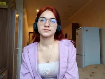 parisstoot — 1 day CB Goal:  A big smile for a good start    #shy #new #bigass  #18 #young [8 tokens remaining]