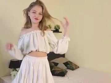 patricia_perry — GOAL: hey hey! [0 tokens remaining] Welcome to my room! I`m Vicki, newbee here, but let`s make some fun! ^^ #new #18 #shy #teen #natural