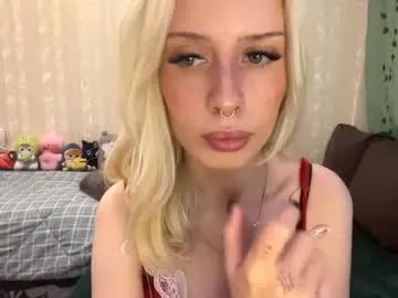 pennyczubakowski — Goal: Sexy smack my lips - My name is Luna and I'm #18 year old and i am #shy #new #young girl with #skinny figure and it's my first day here [25 tokens remaining]