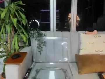 Freechat petite_linda on Chaturbate