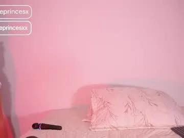 Freechat petiteprincesx on Chaturbate