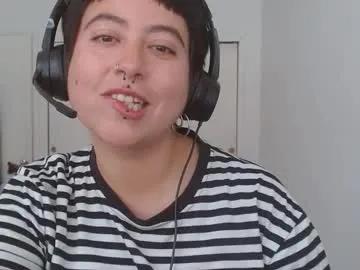 poly_mer — Hiiii, missed me? come and do some unboxing with me #nonbinary #curvy #natural #hairy