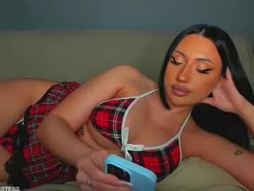 Freechat qsstess on Chaturbate