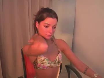 Freechat rainevi on Chaturbate