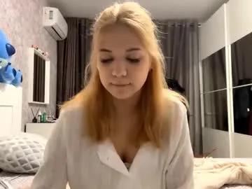 randareidling — GOAL: Hands under top, touch my boobs [90 tokens left] #new #18 #shy #natural #nonude