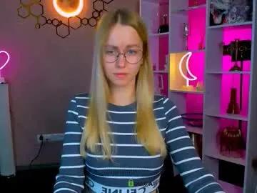 raquel_luxury — GOAL: sexy dance [333 tokens remaining] Welcome to my room! #squirt #skinny  #shy #sph #mistress