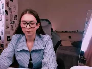 raviolly046 — my 6th day here Goal: kiss me :3 Im #new there and Im #18 y.o #young #asian girl and sorry for my #shy personality type [9 tokens remaining]