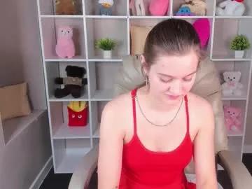 renesmy_black — GOAL: air kiss [12 tokens remaining] Welcome to my room! #natural #teen #daddysgirl #german #shy
