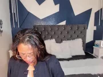 rihana_grey — GOAL: Make my hard nipples [36 tokens remaining] Do you want to play? #feet #hairy #mature #milf #ebony
