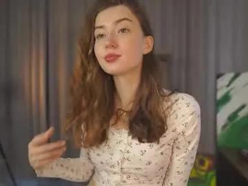 rosellegaeta — Hello i`m Elsa, i`m #18 #teen #new #shy #natural   goal: eye contact + lip biting [44 tokens remaining]