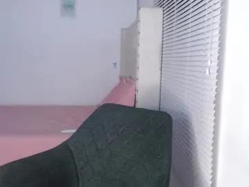 Freechat rosiehw on Chaturbate