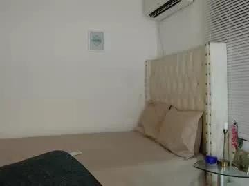 Freechat rosiehw on Chaturbate